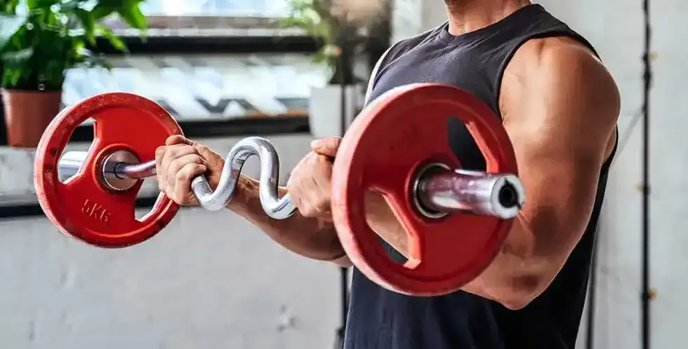Personal Trainers in Johannesburg, Pretoria and Cape Town - 3 REASONS WHY YOU SHOULD BE LIFTING LIGHTER WEIGHTS