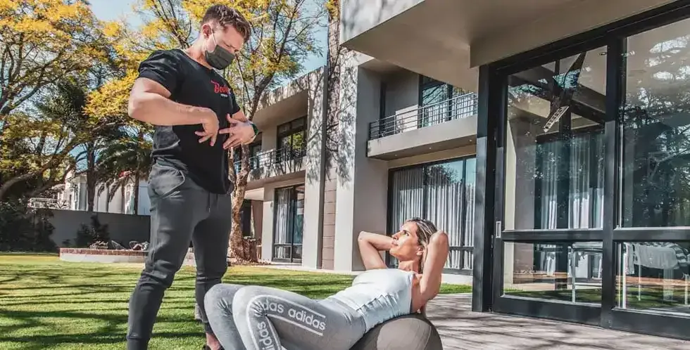Personal Trainers in Johannesburg, Pretoria and Cape Town - TO IMPROVE ALL-ROUND STRENGTH, START AT THE CORE